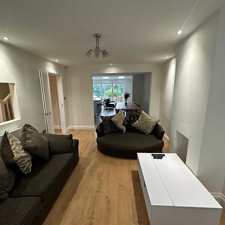 5 Bedroom House In Orpington Eksteriør bilde