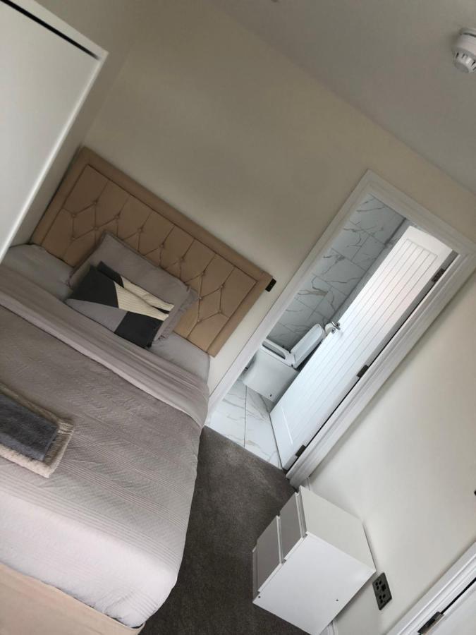 5 Bedroom House In Orpington Eksteriør bilde