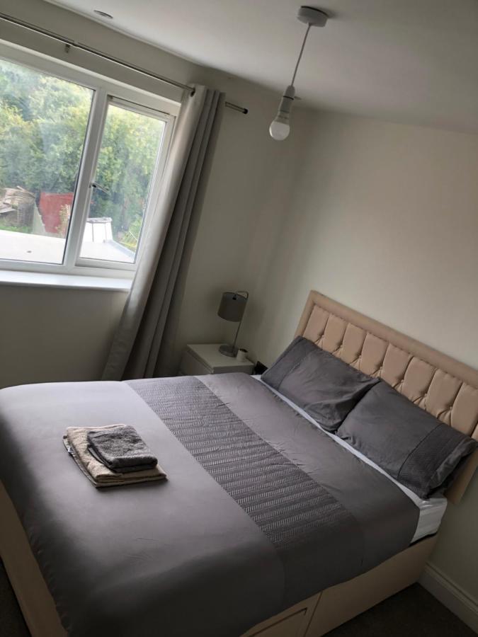 5 Bedroom House In Orpington Eksteriør bilde